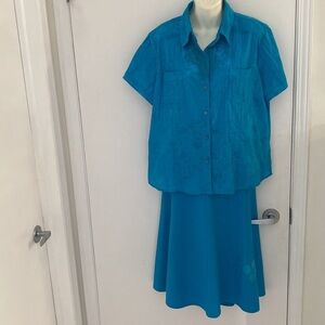 TAN-JAY 2 Piece Set in bright Blue Skirt & Blouse Set Size 16 Petit